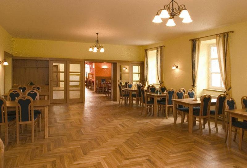 Hotel Zamecek Raspenava المظهر الخارجي الصورة